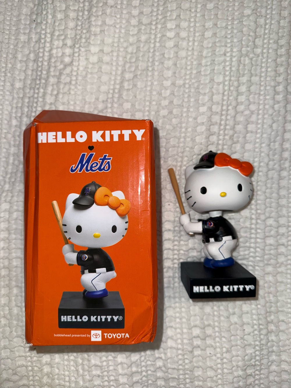 Hello Kitty Mets Bobblehead - Orange, White & Black new in box